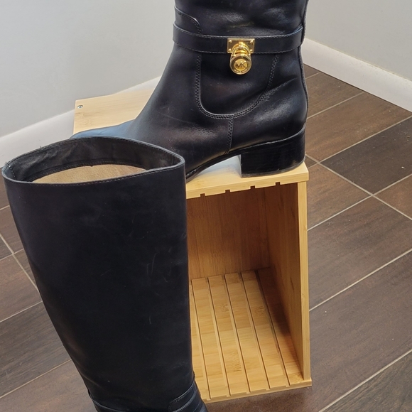 BOOTS - Picture 4 of 4